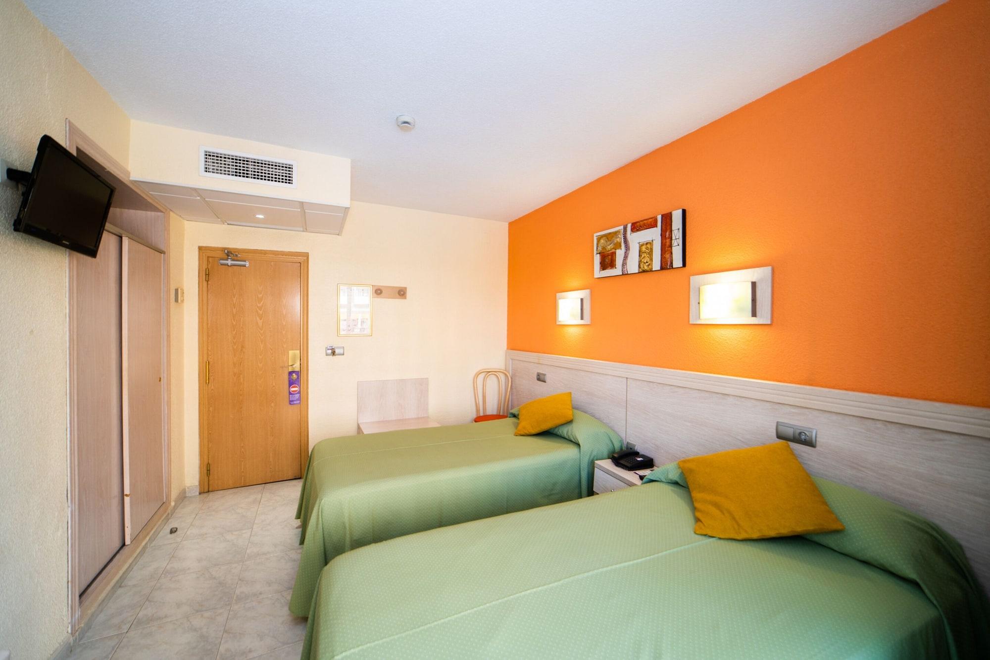 Hotel Servigroup Calypso Benidorm Bagian luar foto