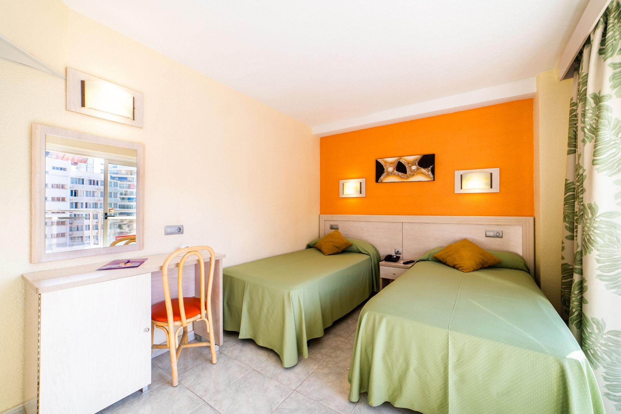 Hotel Servigroup Calypso Benidorm Bagian luar foto