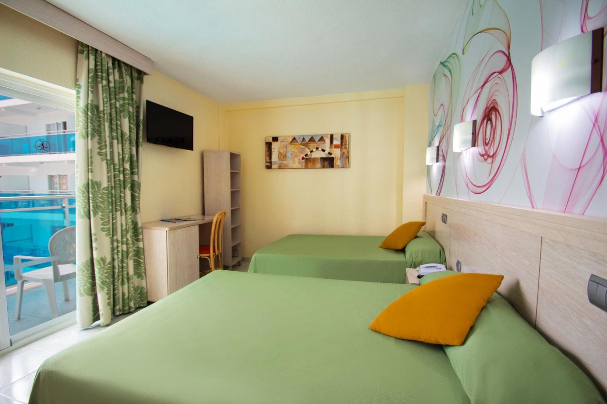 Hotel Servigroup Calypso Benidorm Bagian luar foto