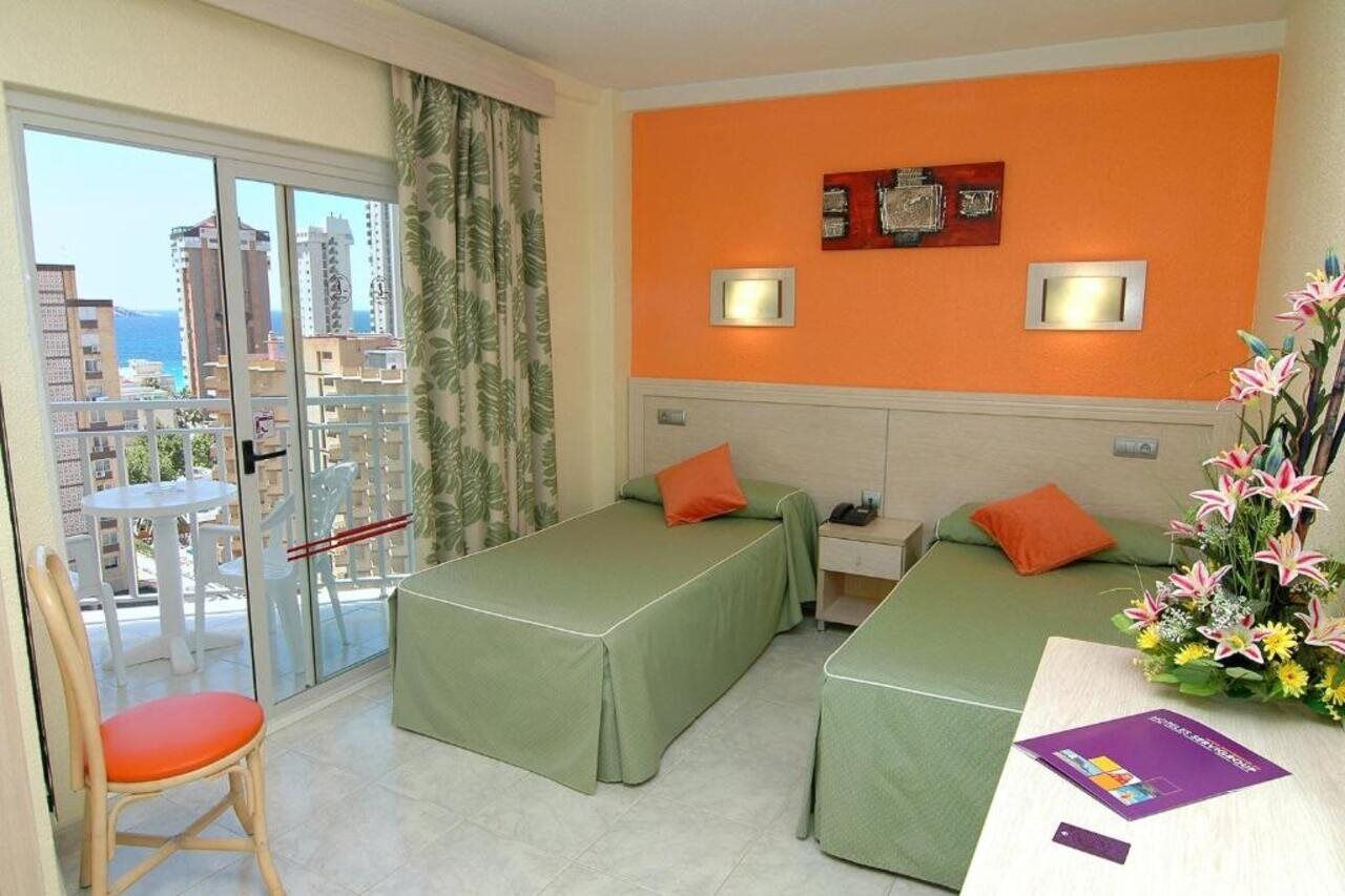 Hotel Servigroup Calypso Benidorm Bagian luar foto